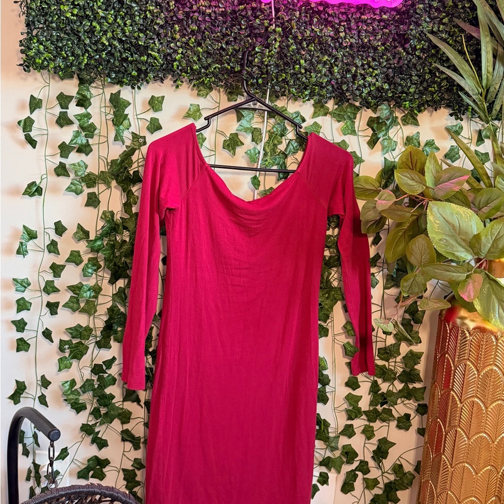 Elegant Red Long Sleeve Dress